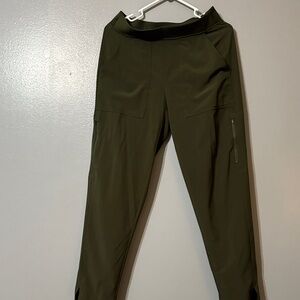 Athleta Sage Green Activewear Pants